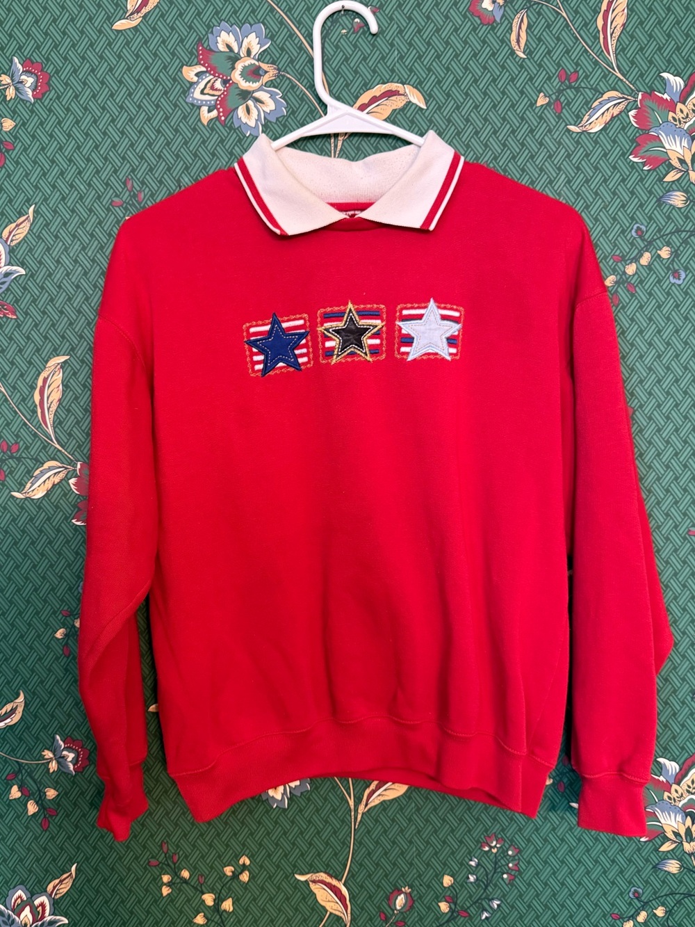 Vintage Star-Accent Collared Crewneck